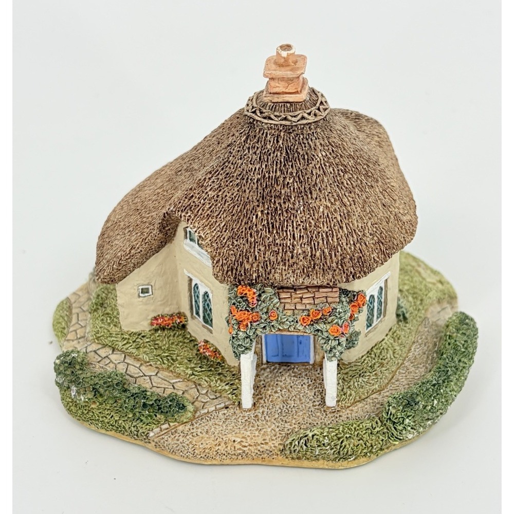 Lilliput Lane Cats Coombe Cottage Hand Painted Collectible No Deeds
